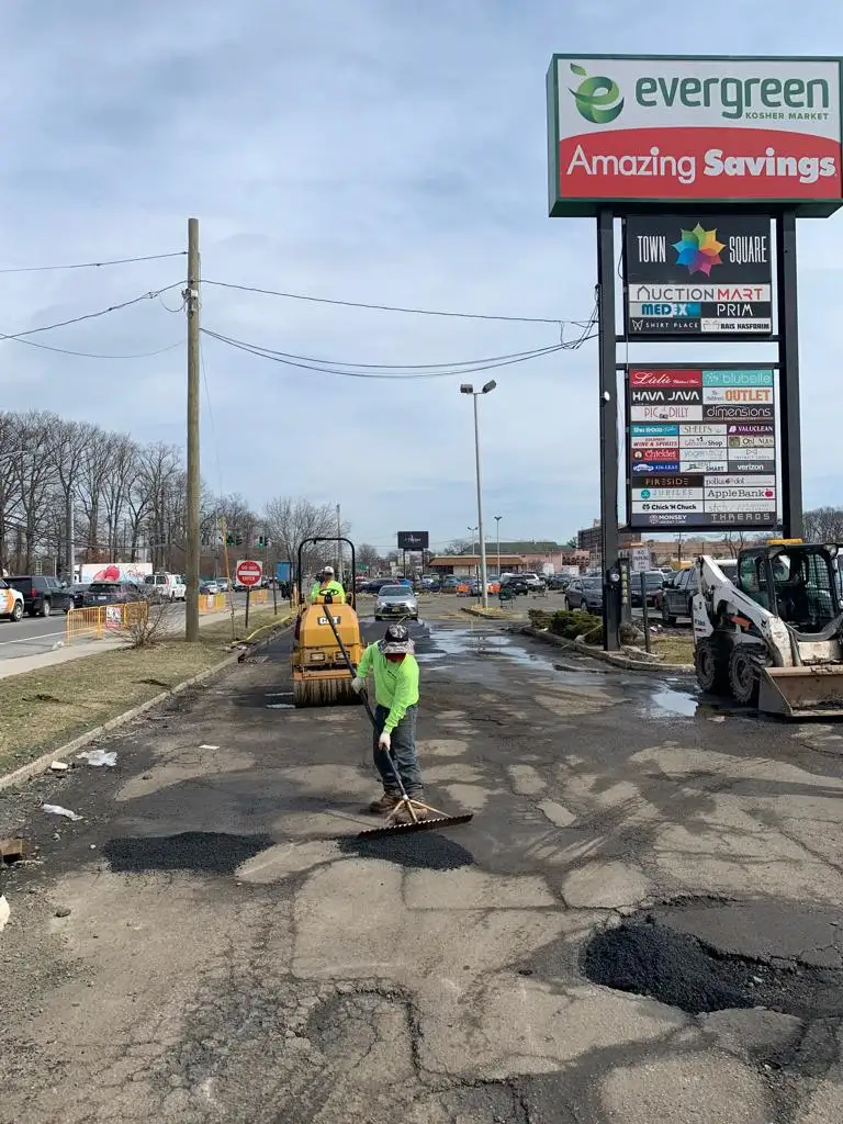 road-potholes-repair- Pave N Save